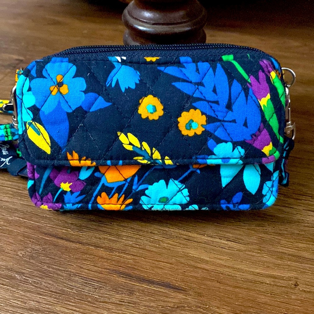 Vera Bradley wristlet/crossbody